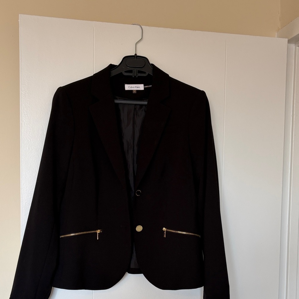Calvin Klein Women's Elegant Black Blazer